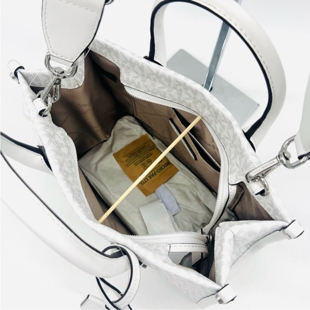 Michael Kors Small Shopper TZ Xbody Tote Bag Optic White - Picture 8 of 9